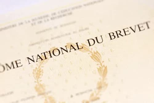 étudiant qui a voulu tout savoir sur les dates et épreuves du brevet 2024 